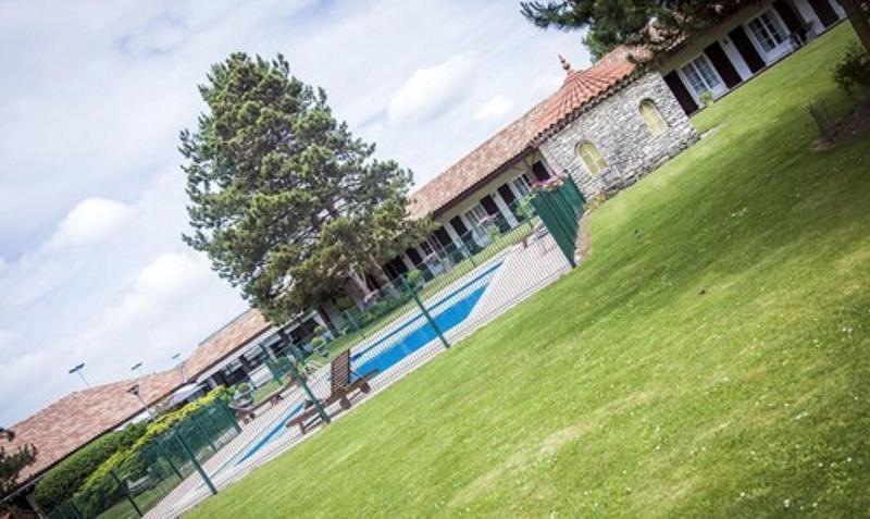 Logis Hotel & Restaurant - Lensotel Esterno foto